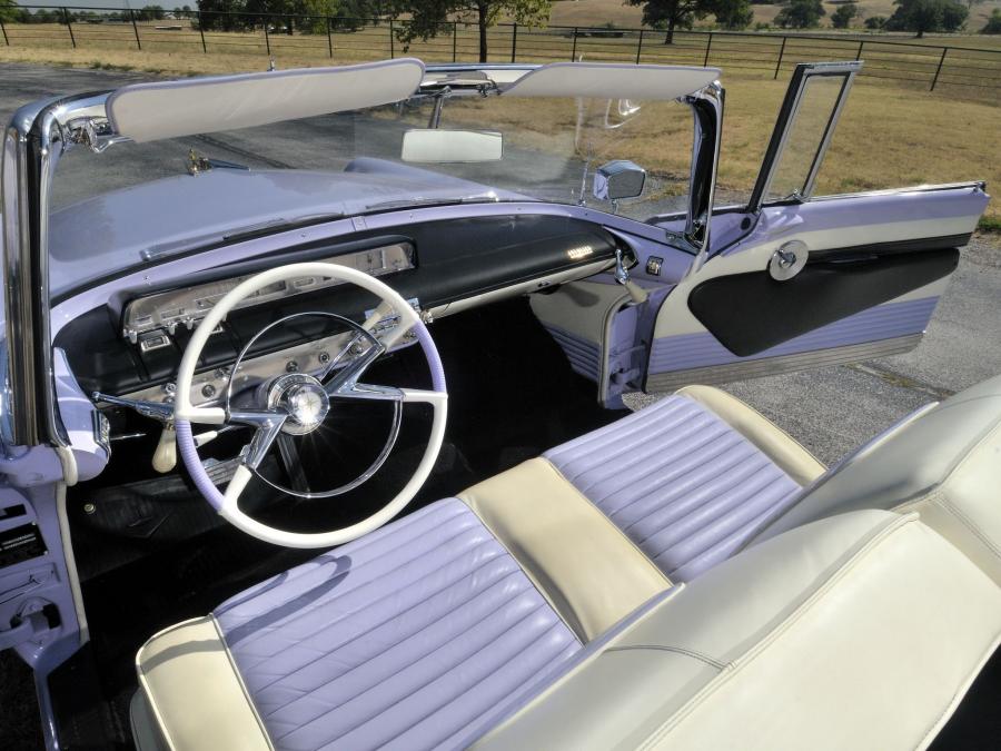 Интерьер Lincoln Premiere Convertible (76B) 1956 года  (фото 47 из 72)